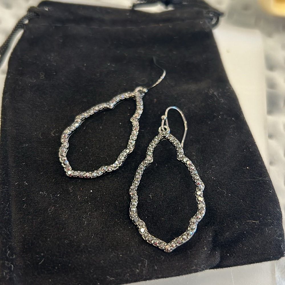Simple & Dainty Hematite Crystal Earrings-Boutique